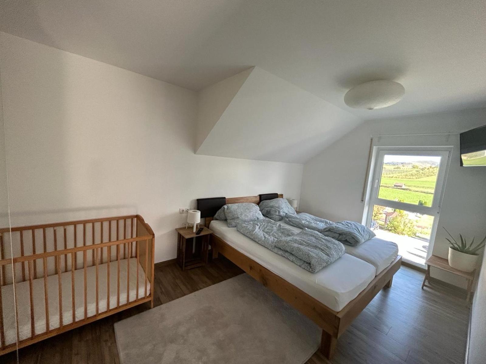 3 Zimmer Neubauwohnung In Der Schwaebischen Toskana Löwenstein Екстериор снимка